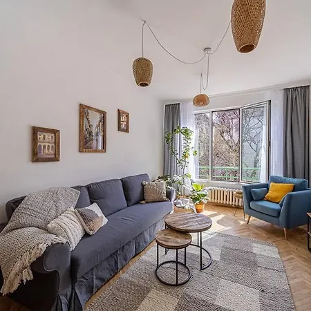 Bohohome Next To The Main Street Apartment *